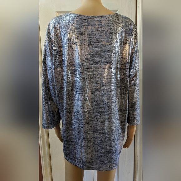 Pre-owned salon studio extra large long sleeve shiny silver and black shirt, TC - Picture 2 of 3